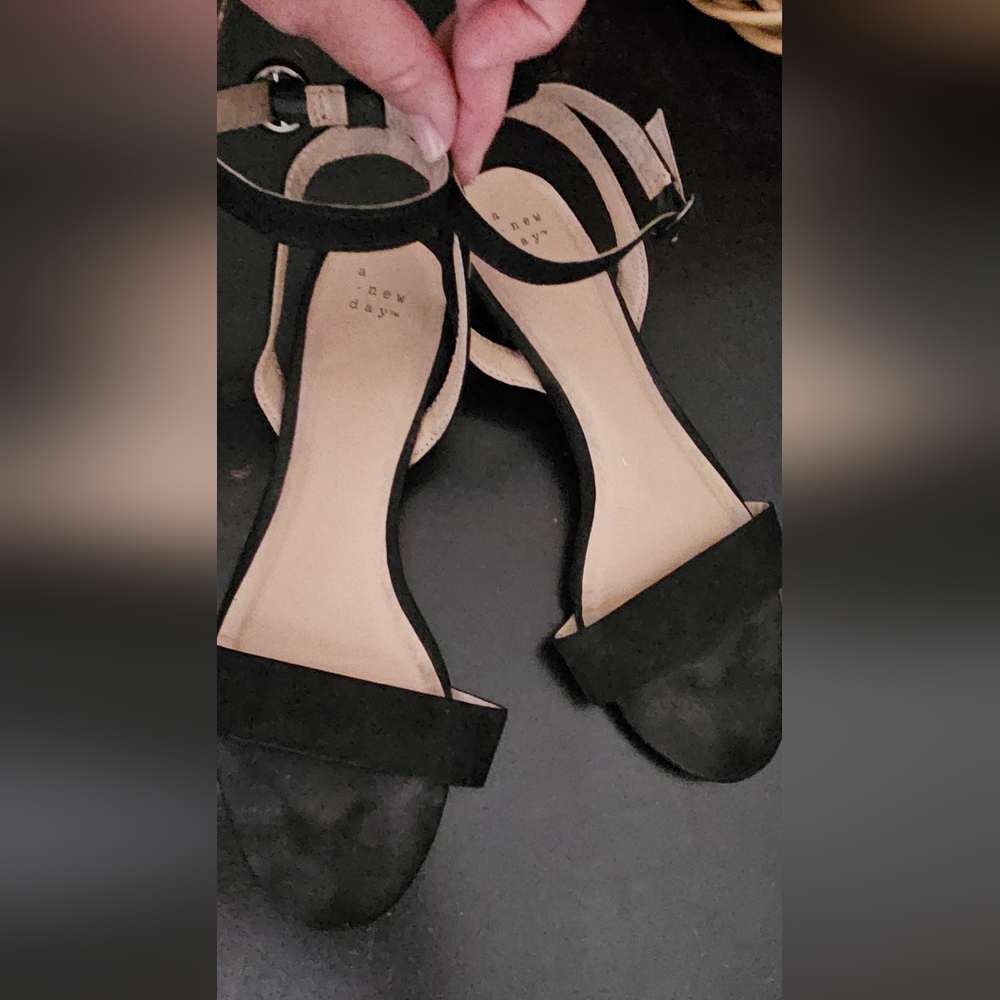 Black Like New Strapy Low Heal Sandals